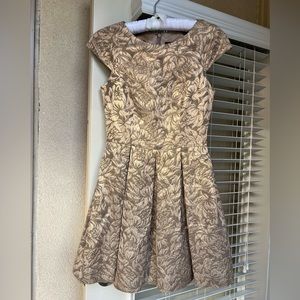 FRENCH CONNECTION Gold Cap Sleeve Dress
